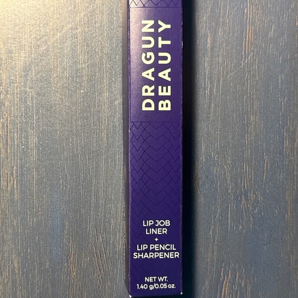 Dragun Beauty Lip Job Liner + Pencil Sharpener in 2.0cc